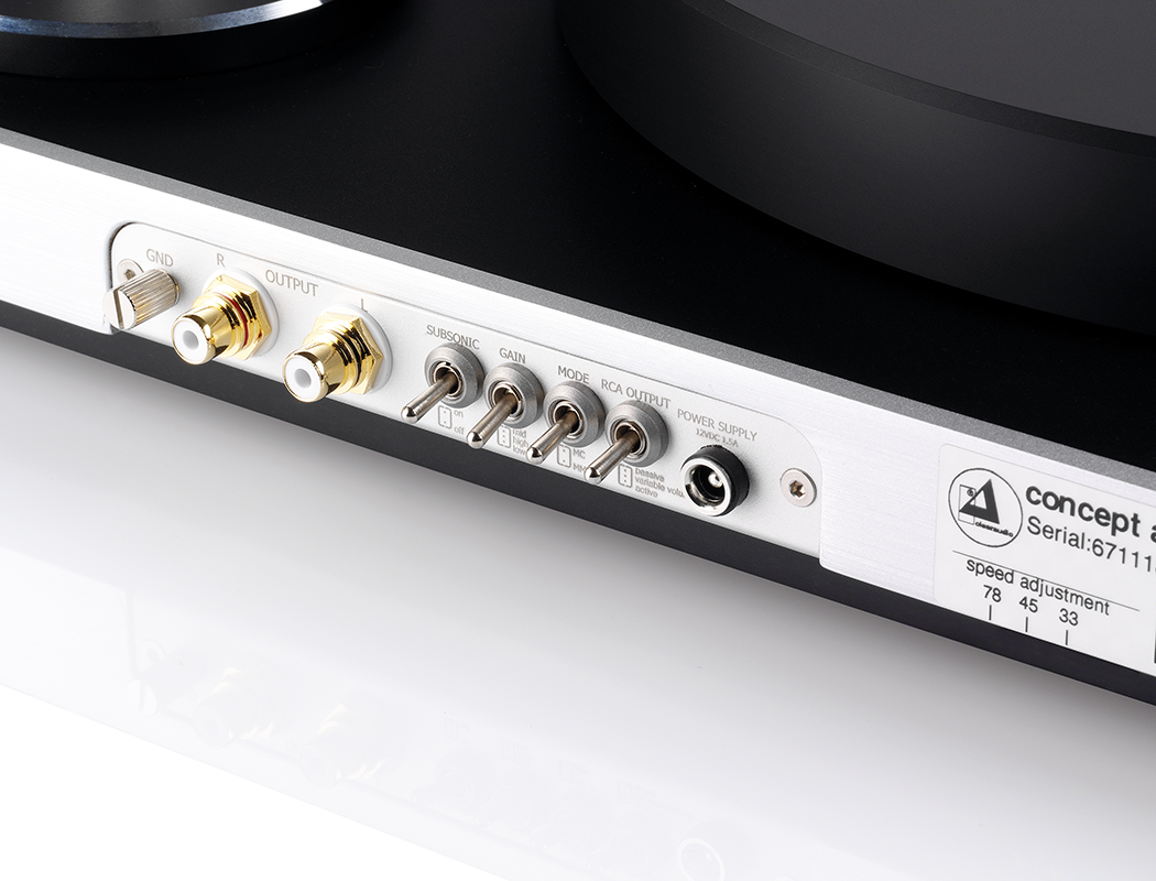 CLEARAUDIO CONCEPT AiR ACTIVE TURNTABLE | Products | Musical